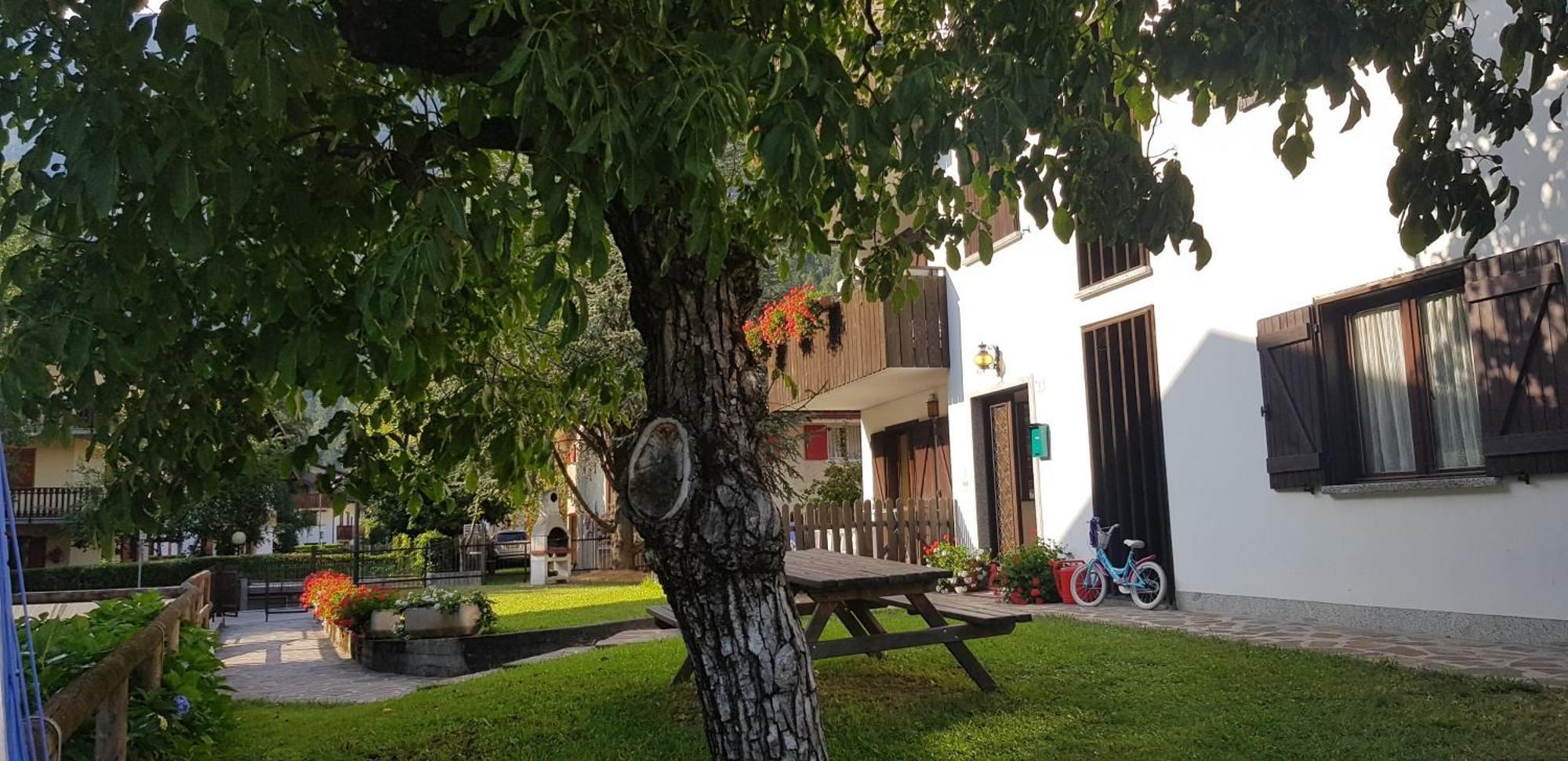 Care Alto Apartment Carisolo Exterior photo